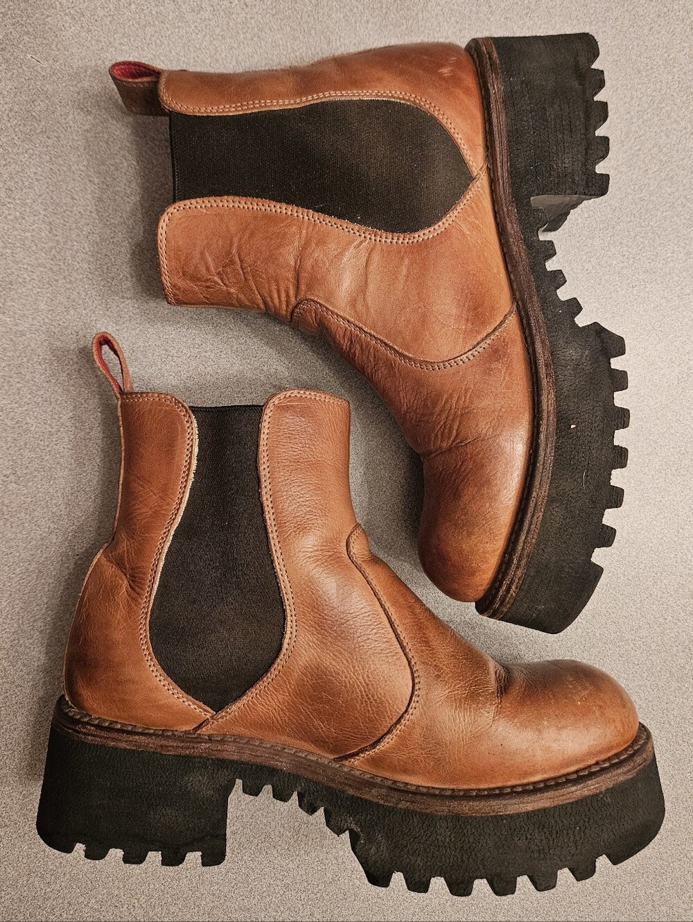 Bed Stu Tan Leather Chukka Boots with Black Lug Soles